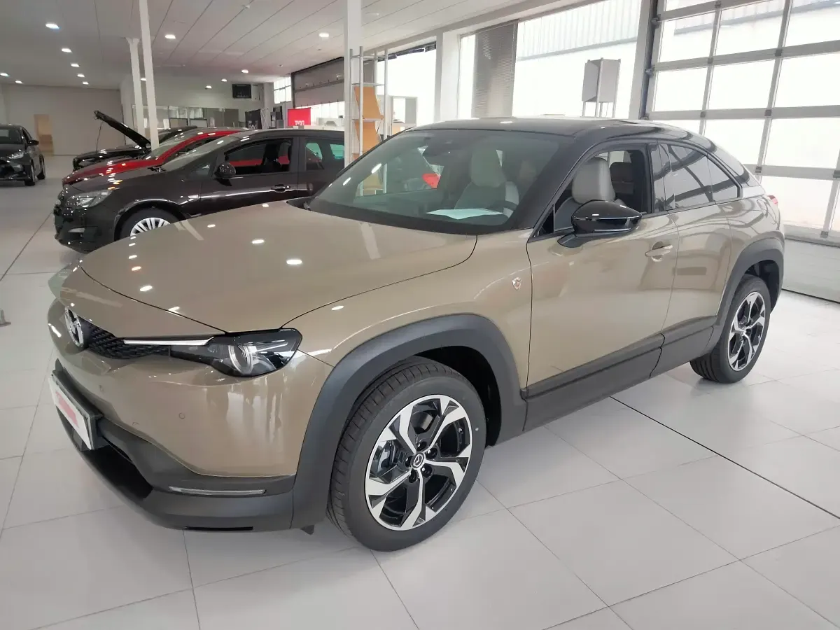 Usado Mazda MX30 Ad'Vantage 125 kW (170 CV) 2024 Beige SUV