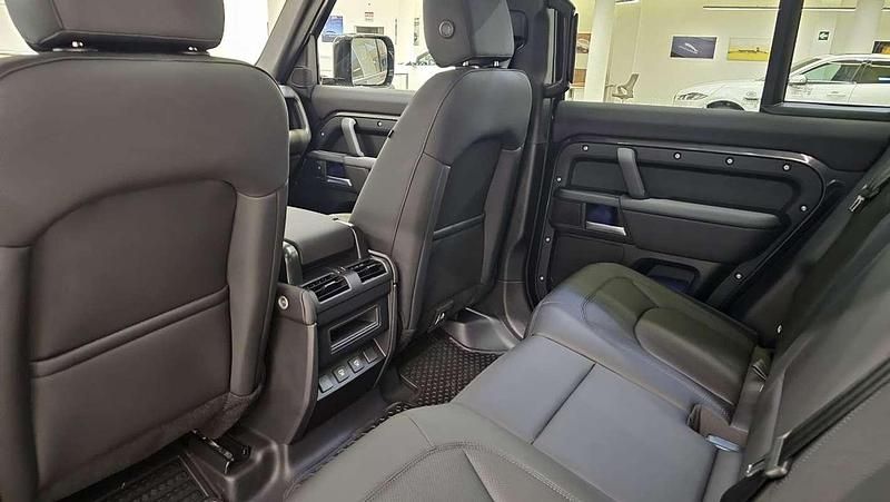 Nuevo Land Rover Defender SE Dynamic 300 CV (220 kW) 2025 Gris SUV