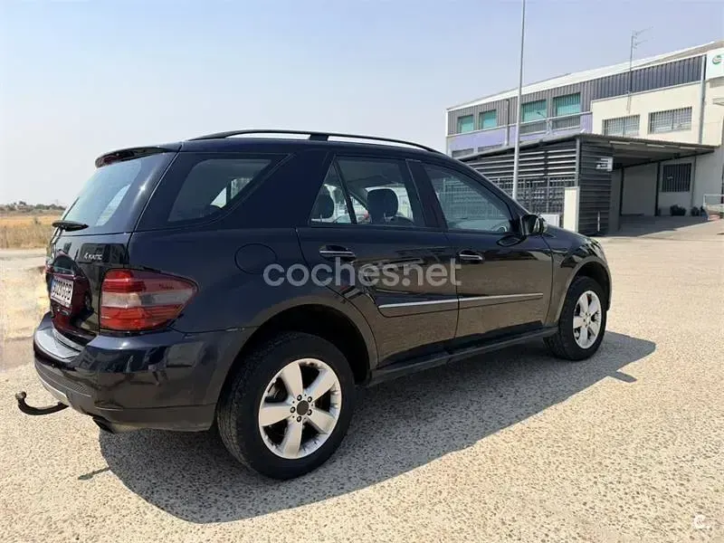 Usado Mercedes ML280 AMG Edition 1 190 CV (139 kW) 2008 Negro SUV