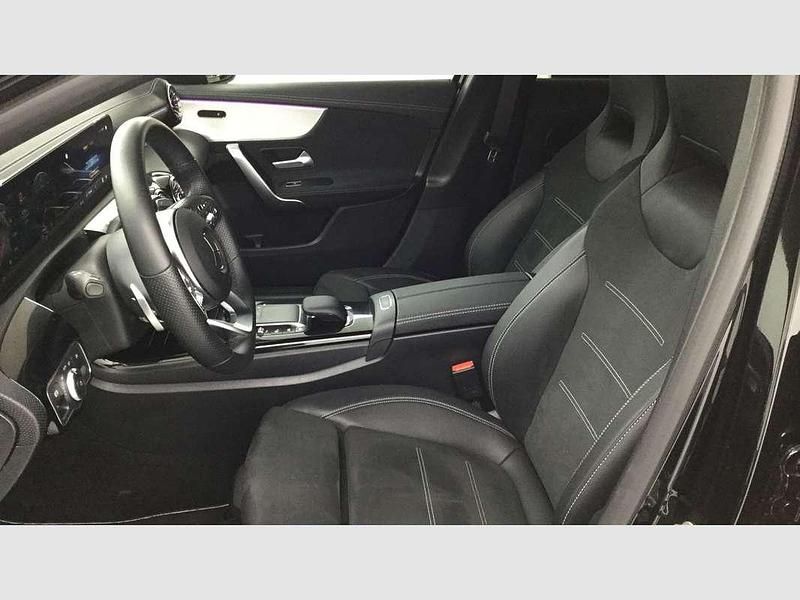 Usado Mercedes A200 150 CV (110 kW) 2021 Azul Berlina