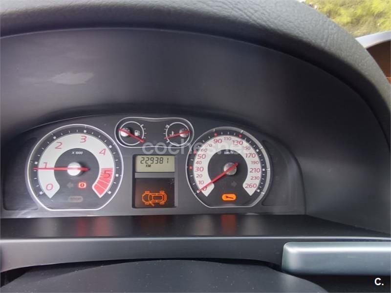 Używany Renault Laguna II Dynamique 150 KM (110 kW) 2005 Szary Sedan/Limuzyna