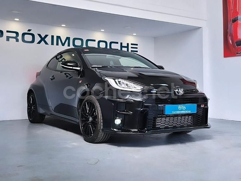 Negro Usado 2021 Toyota Yaris Berlina | 33.990 € (Precio justo) - Imagen 1/4