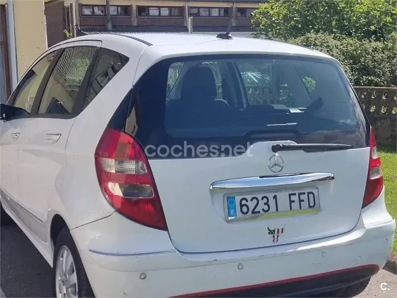 Usado Mercedes A180 Elegance 109 CV (80 kW) 2006 Blanco Monovolumen
