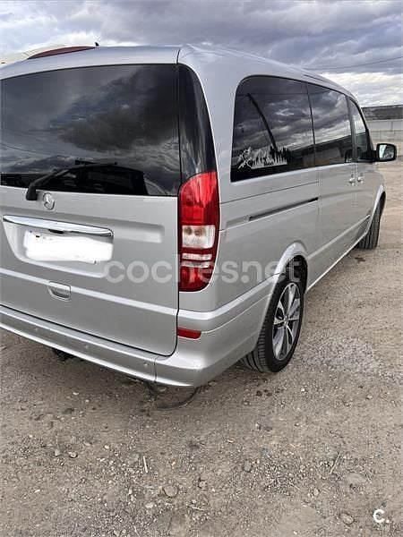 Usado Mercedes Viano Edition 224 CV (164 kW) 2012 Gris / plata Monovolumen