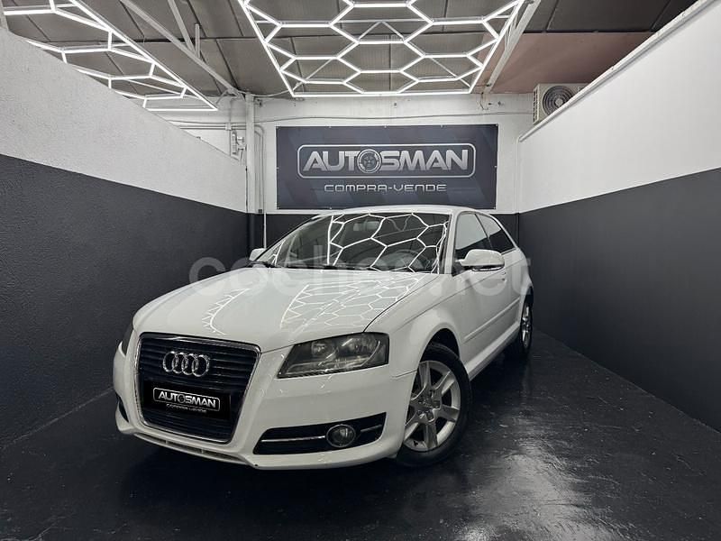 Blanco Usado 2011 Audi A3 Attraction Berlina | 7390 € (Precio justo) - Imagen 1/4