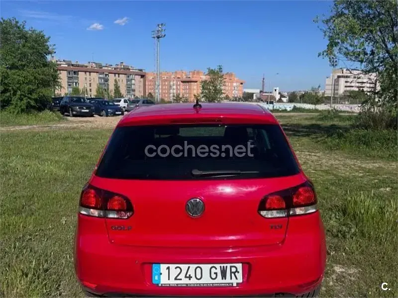 Usado VW Golf VI Sport 105 CV (77 kW) 2010 Rojo Utilitario