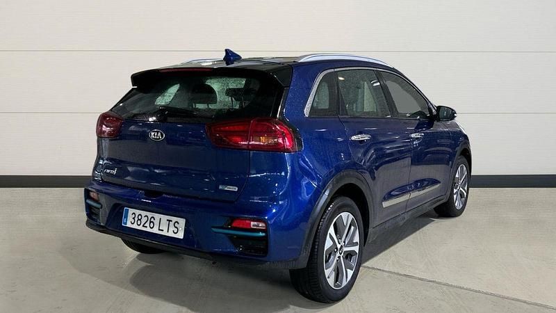 Usado Kia e-Niro 150 kW (204 CV) 2021 Azul SUV