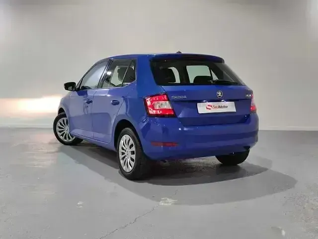 Usado Skoda Fabia Ambition 60 CV (44 kW) 2020 Azul Utilitario