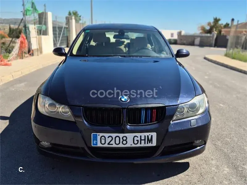 Usado BMW 320 177 CV (130 kW) 2009 Azul Berlina