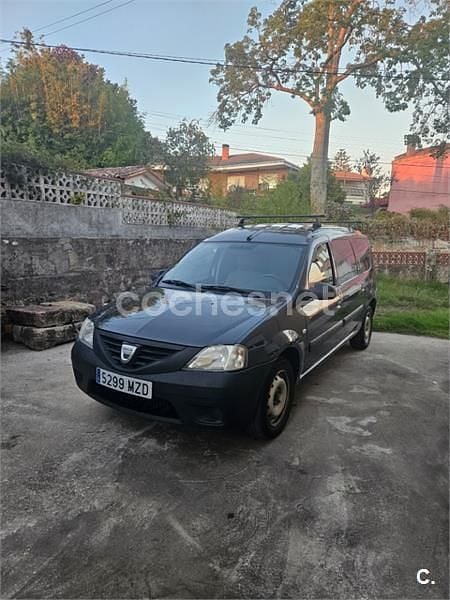 Azul Usado 2009 Dacia Logan Lauréate Berlina | 3800 € (Precio justo) - Imagen 1/4