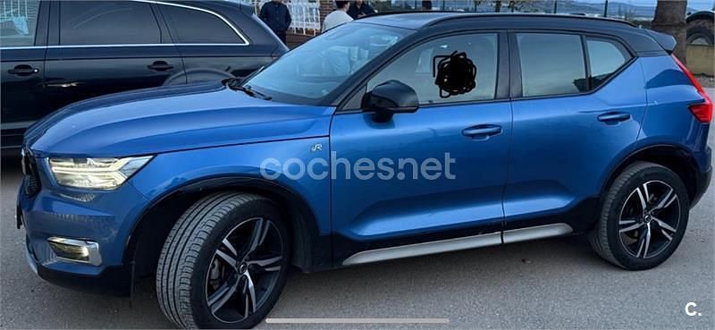Usado Volvo XC40 156 CV (114 kW) 2018 Azul SUV