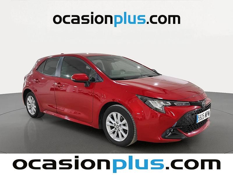 Usado Toyota Corolla Active 140 CV (102 kW) 2024 Rojo Berlina