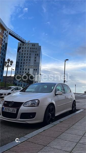 Usado VW Golf V GTI 200 CV (147 kW) 2007 Blanco Berlina