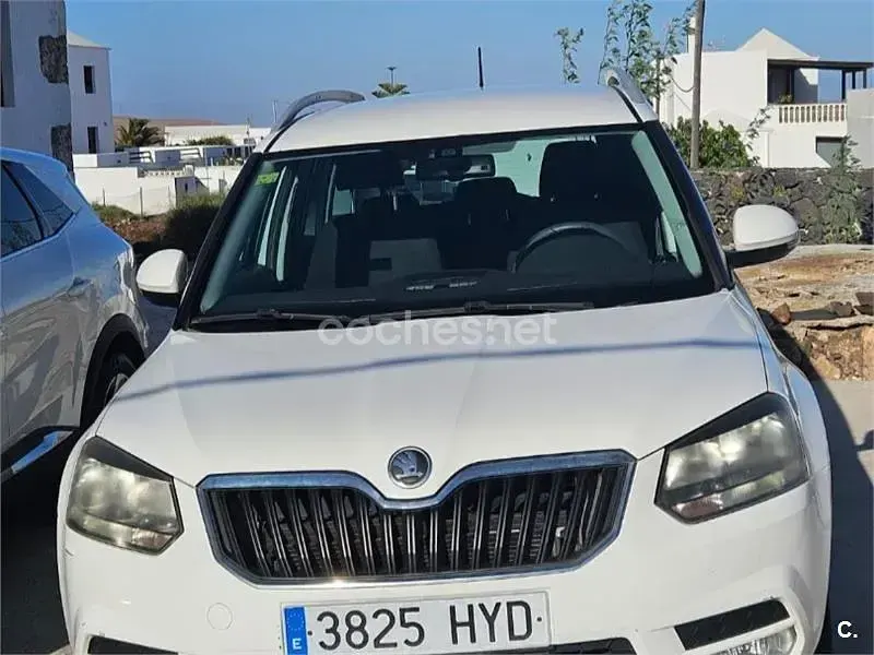Usado Skoda Yeti Ambition 105 CV (77 kW) 2014 Blanco SUV