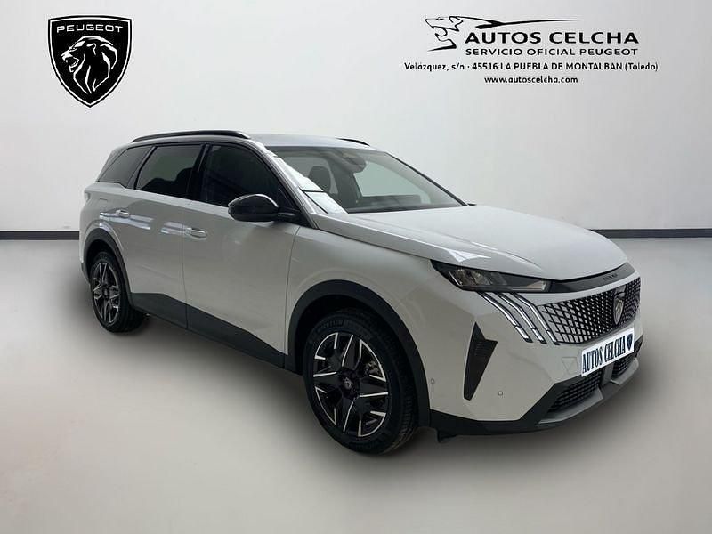 Usado Peugeot 5008 Allure 136 CV (100 kW) 2025 Blanco SUV