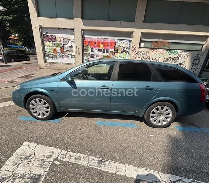 Verde Usado 2002 Nissan Primera Tekna Familiar | 1900 € (Precio justo) - Imagen 1/4