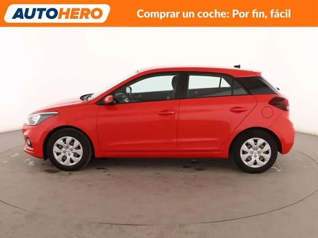 Usado Hyundai i20 75 CV (55 kW) 2018 Rojo Berlina