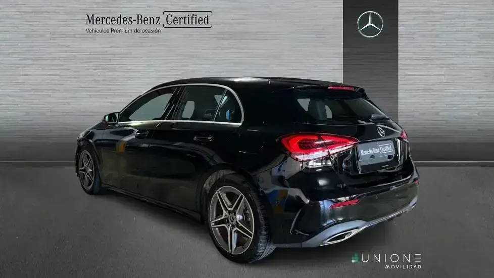 Käytetty Mercedes A180 136 HP (100 kW) 2022 Musta