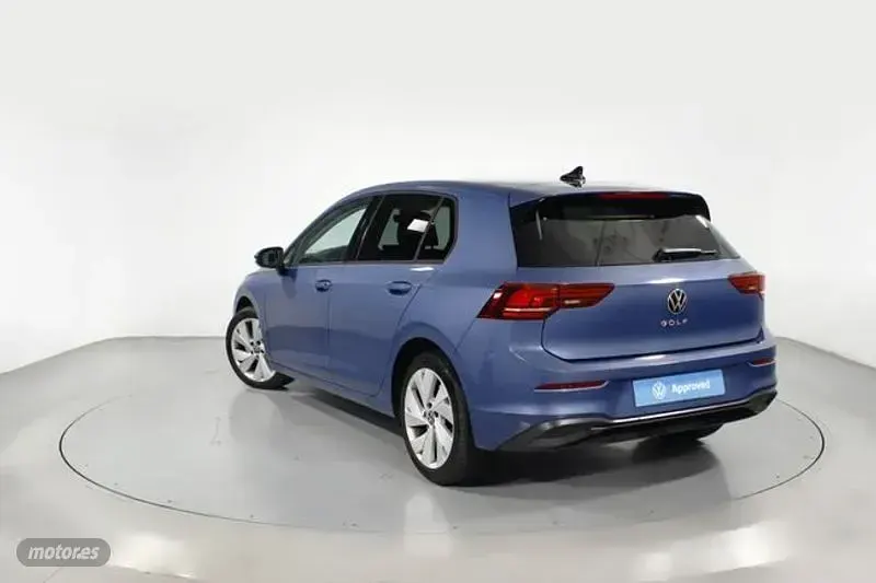 Usado VW Golf VIII 115 CV (84 kW) 2025 Azul Berlina