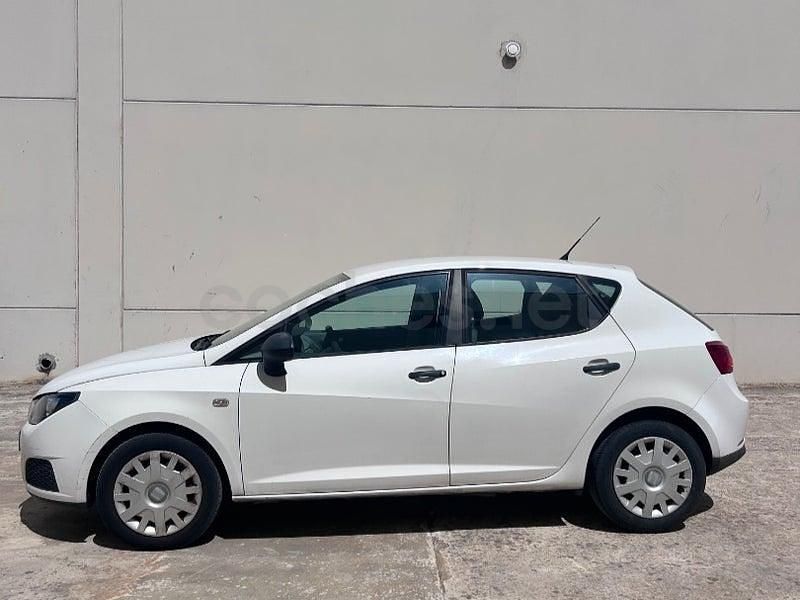 Usado Seat Ibiza Reference 85 CV (62 kW) 2009 Blanco Berlina