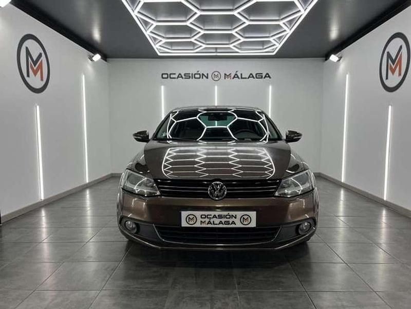 Usado VW Jetta Advance 140 CV (102 kW) 2011 Marrón Berlina