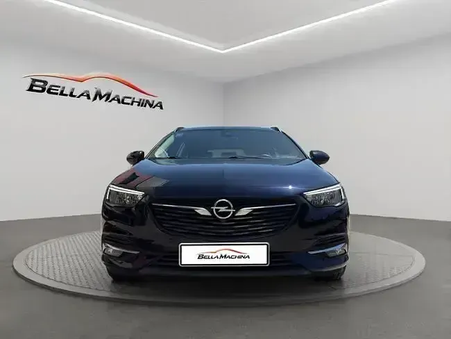 Usado Opel Insignia Selective 136 CV (100 kW) 2019 Azul Familiar
