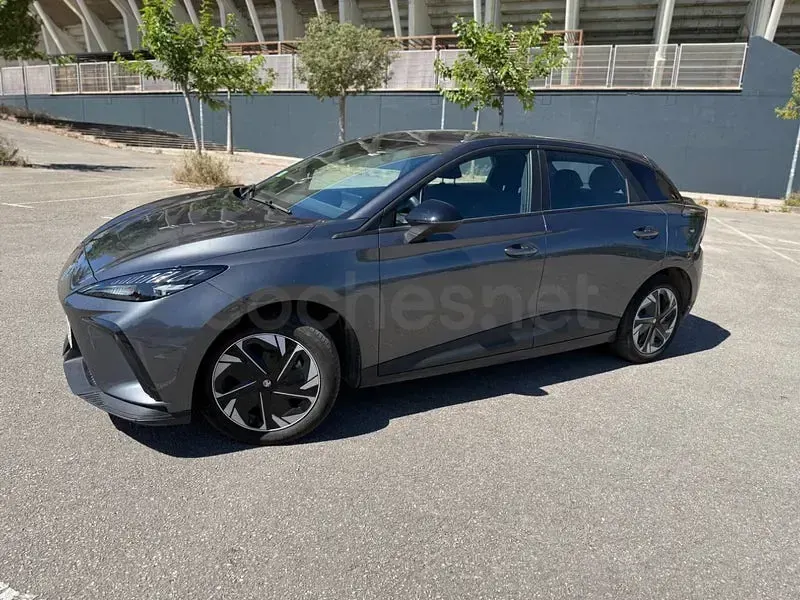 Usado MG MG4 EV 2023 Eléctrico Utilitario