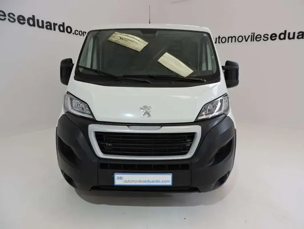 Usado Peugeot Boxer 120 CV (88 kW) 2020 Blanco Van
