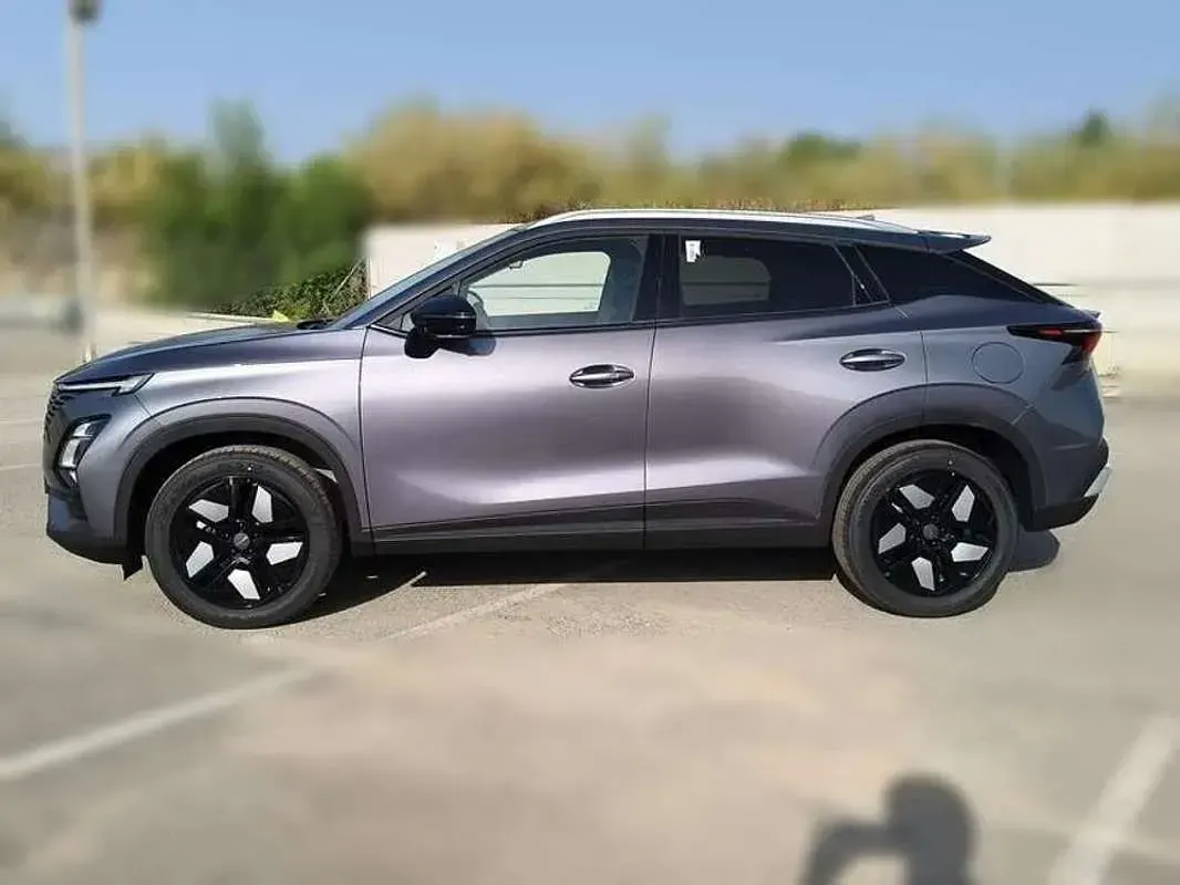 Nuevo Omoda 5 147 CV (108 kW) 2025 Gris SUV