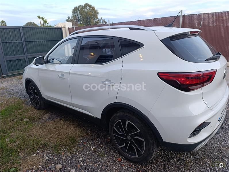Usado MG ZS Luxury 106 CV (77 kW) 2022 Blanco SUV
