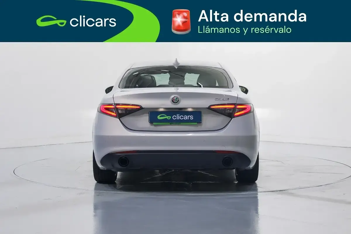 Usado Alfa Romeo Giulia Sprint 160 CV (117 kW) 2023 Gris Berlina