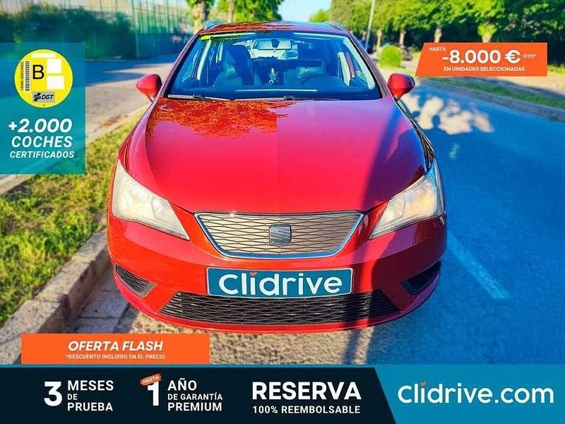 Usado Seat Ibiza Reference 75 CV (55 kW) 2012 Rojo Utilitario
