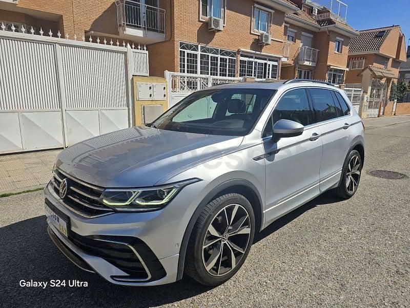 Usado VW Tiguan R-line 150 CV (110 kW) 2022 Gris / plata SUV