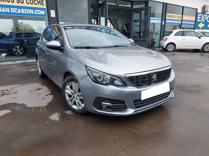 Usado Peugeot 308 Active 130 CV (95 kW) 2018 Gris / plata Berlina