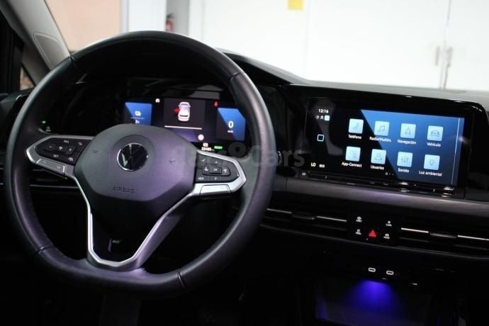 Usado VW Golf VIII Life 204 CV (150 kW) 2023 Negro Berlina