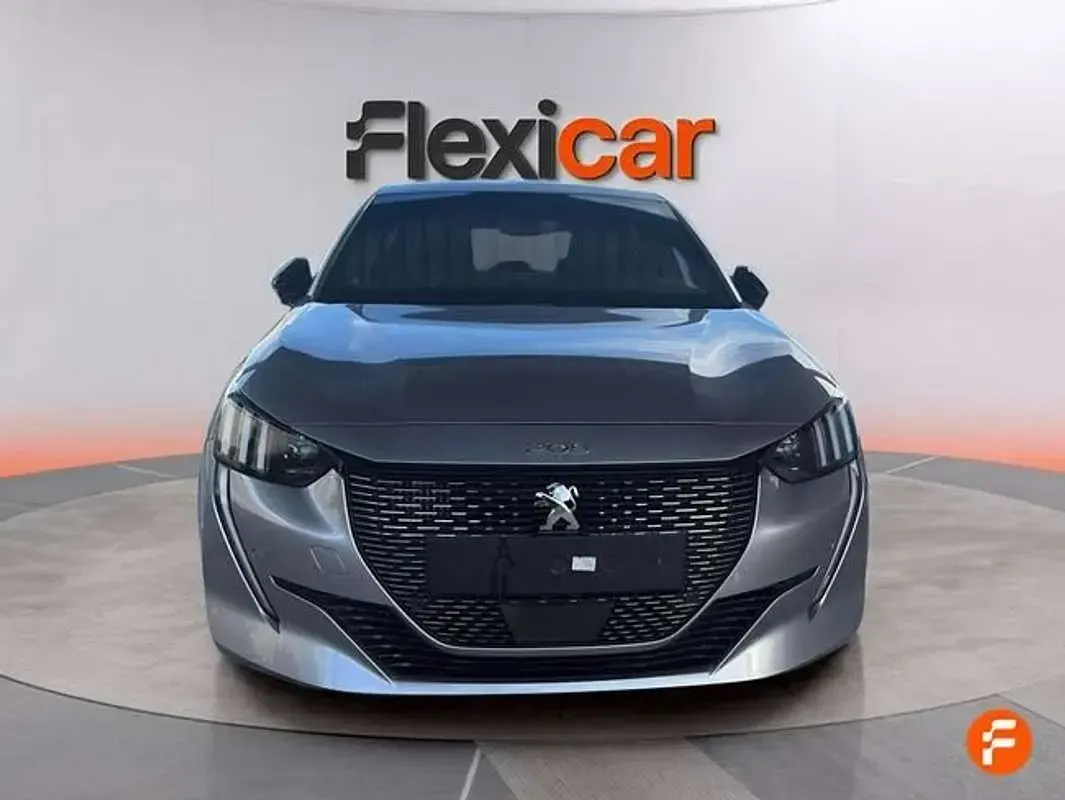 Usado Peugeot 208 GT 101 CV (74 kW) 2021 Gris Utilitario