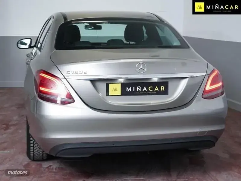 Usado Mercedes 180 Business 160 CV (117 kW) 2019 Berlina