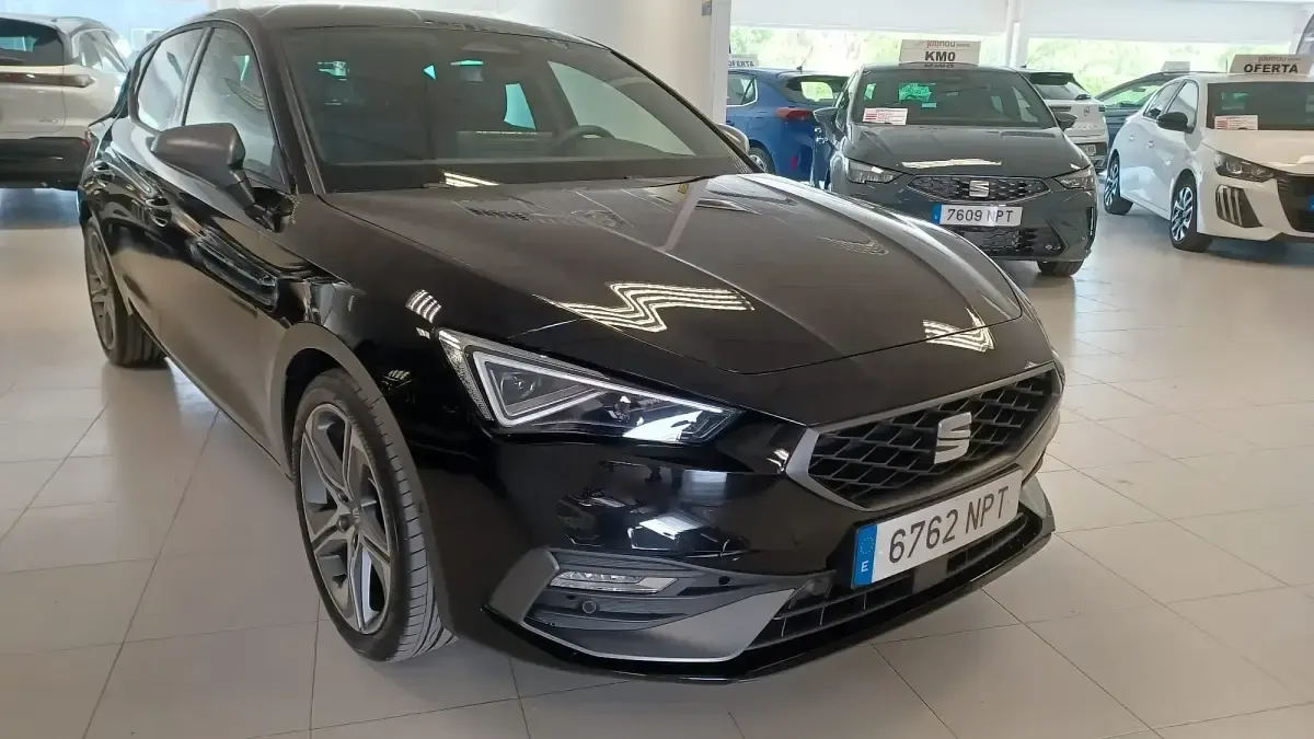 Nuevo Seat Leon FR 150 CV (110 kW) 2026 Negro Berlina