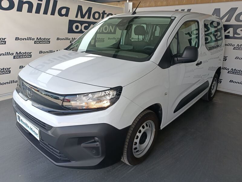 Blanco Usado 2024 Opel Combo Edition Monovolumen | 20.990 € (Un poco caro) - Imagen 1/4
