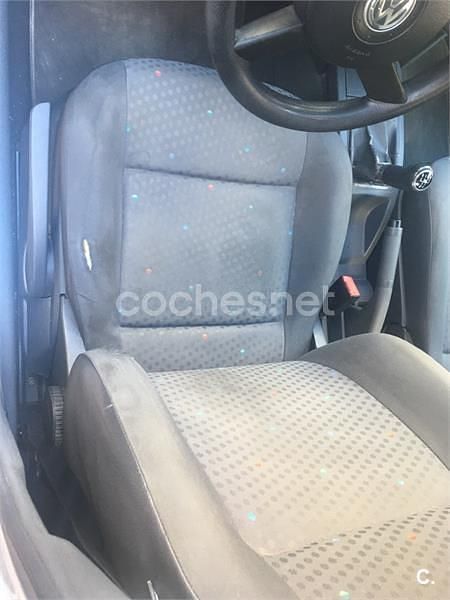 Gris / plata Usado 2004 VW Polo Trendline Berlina | 2800 € (Precio justo) - Imagen 1/2