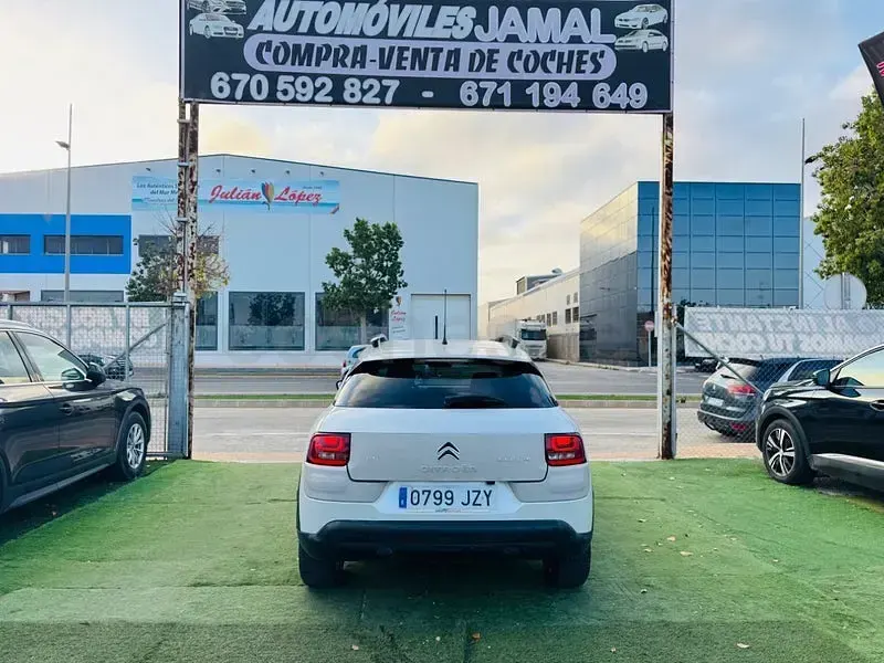 Usado Citroën C4 100 CV (73 kW) 2017 Gris / plata Berlina