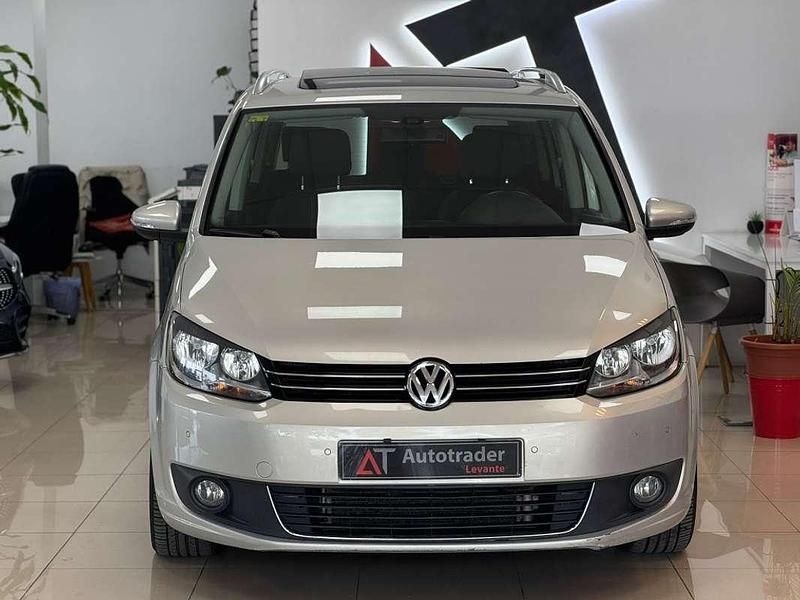 Usado VW Touran Advance 105 CV (77 kW) 2012 Gris Monovolumen
