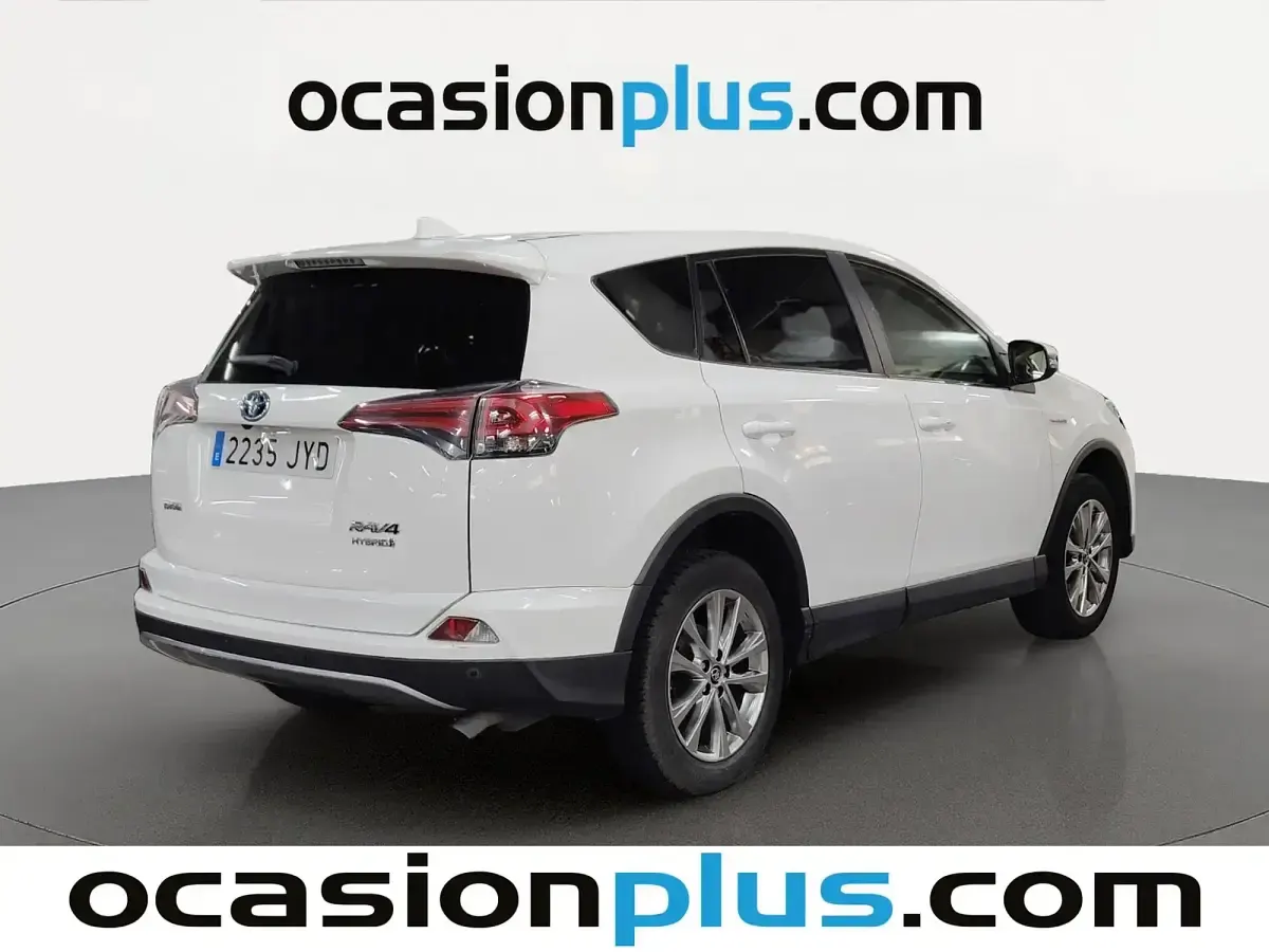 Usado Toyota RAV4 Advance 197 CV (144 kW) 2017 Blanco SUV