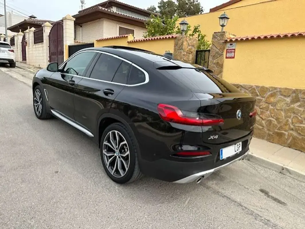Usado BMW X4 Comfort Edition 190 CV (139 kW) 2020 Negro SUV