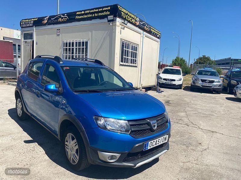 Azul Usado 2014 Dacia Sandero Stepway Utilitario | 4999 € (Buen precio) - Imagen 1/4
