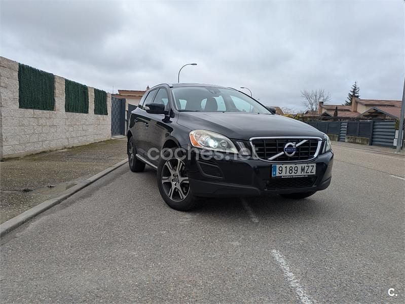 Negro Usado 2010 Volvo XC60 Summum SUV | 6800 € (Buen precio) - Imagen 1/4