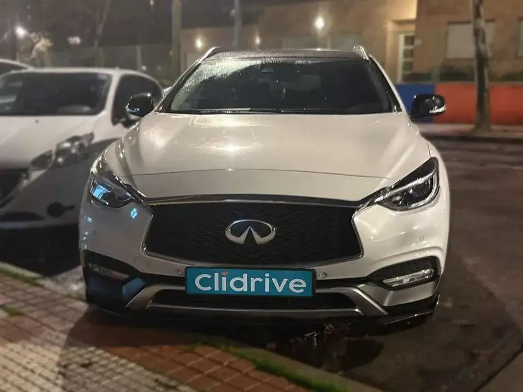 Usado Infiniti QX30 Premium 170 CV (125 kW) 2018 Blanco SUV
