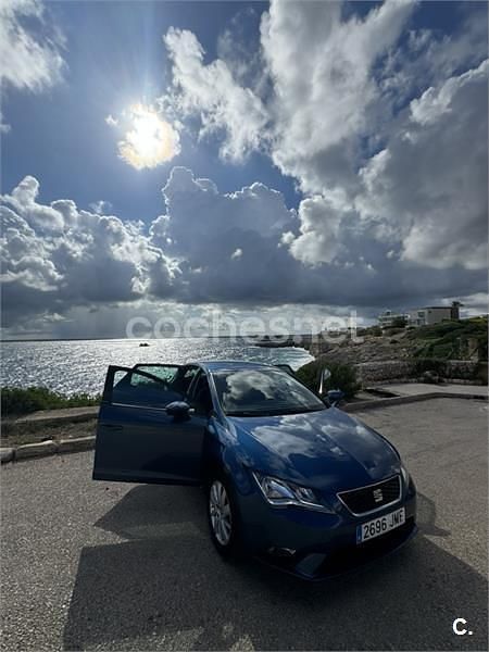 Usado Seat Leon CONNECT 110 CV (80 kW) 2016 Azul Berlina