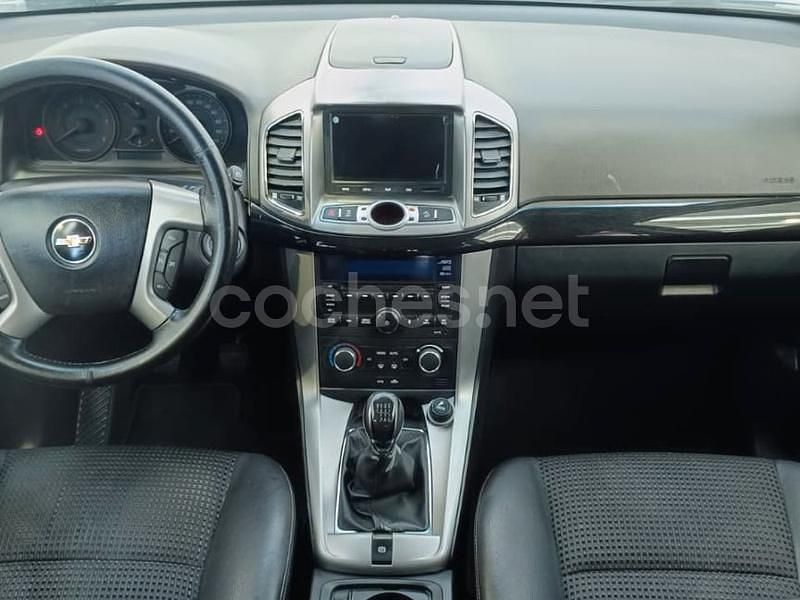 Usado Chevrolet Captiva LT 163 CV (119 kW) 2011 Gris / plata SUV