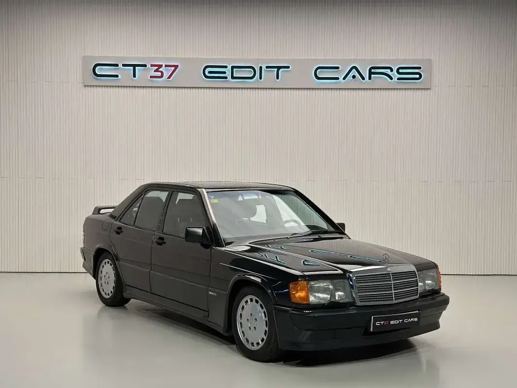 Usado Mercedes 190 194 CV (142 kW) 1993 Negro Berlina